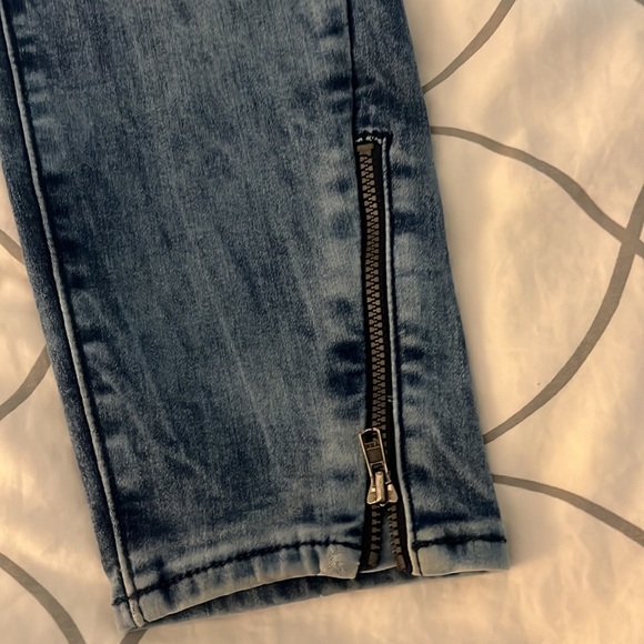 Levi’s Jogger Jeggings - Picture 3 of 5